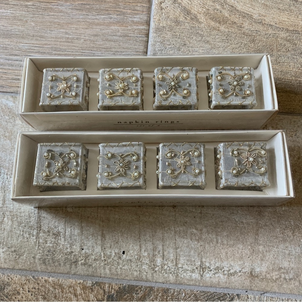 Pier 1 Imports Beaded Pearl Square Napkin Rings Lot of 8 NWT in box
